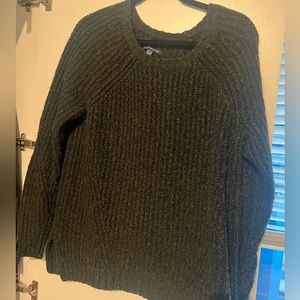 American Eagle Oversized Pullover Sweater